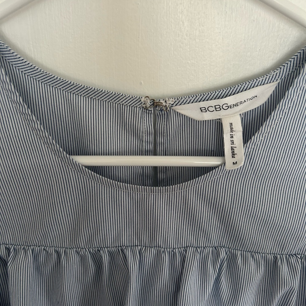 Blue Ruffled BCBG Top - Picture 3 of 4